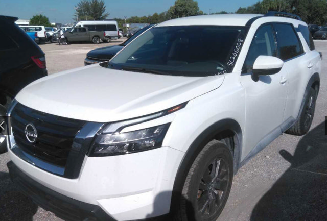 Used 2025 Nissan Pathfinder SV FWD image 1