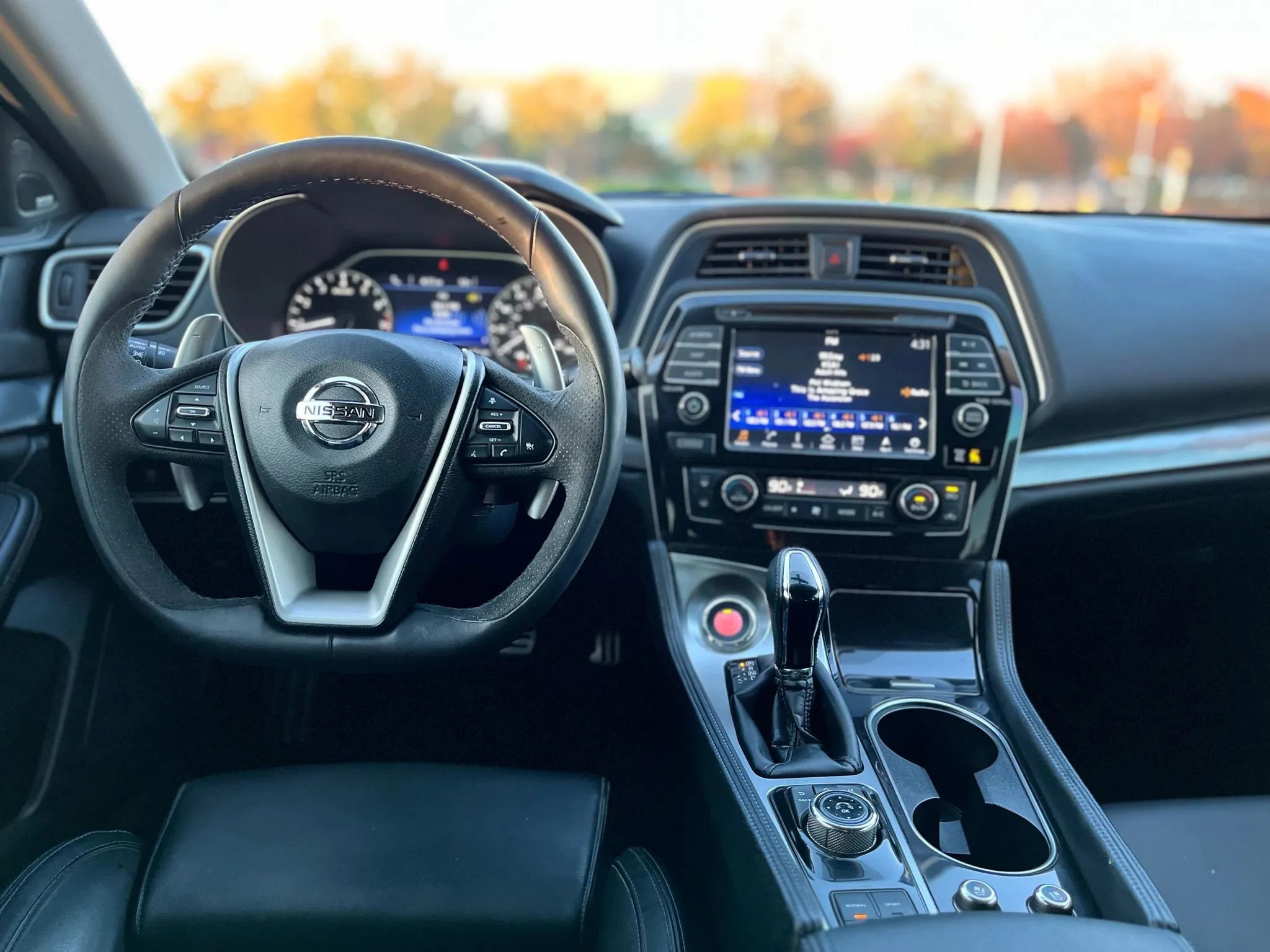 Used 2017 Nissan Maxima SR w/ Midnight Edition image 13