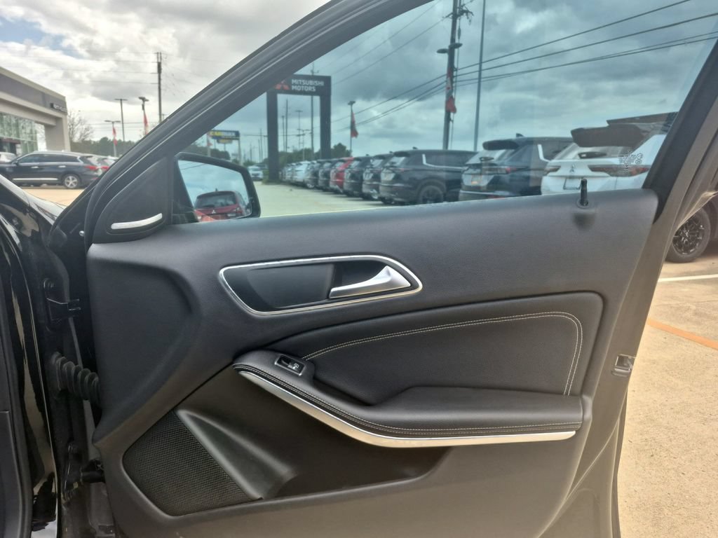 Used 2016 Mercedes-Benz GLA 250 4MATIC image 21