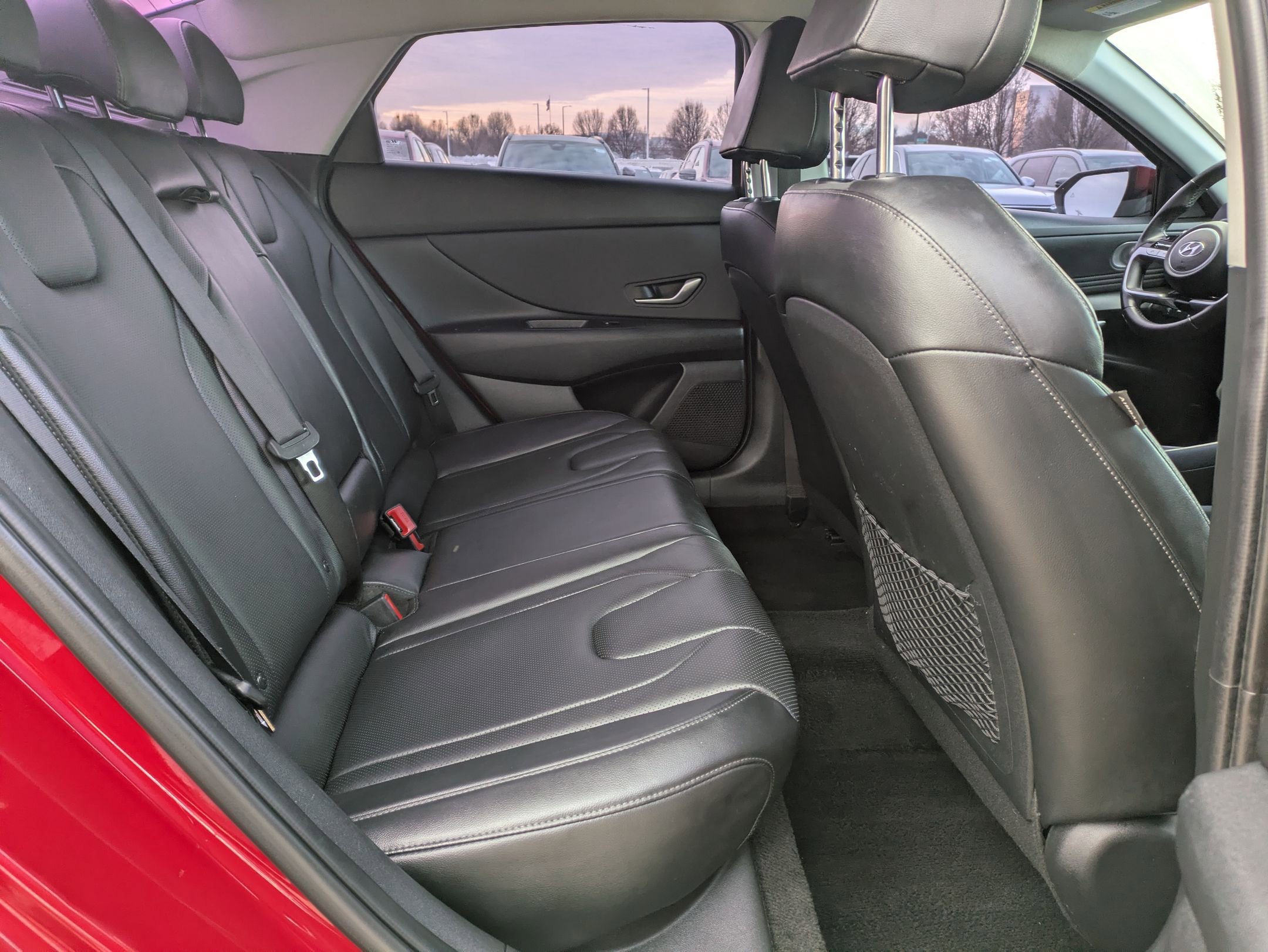 Used 2022 Hyundai Elantra Limited image 25