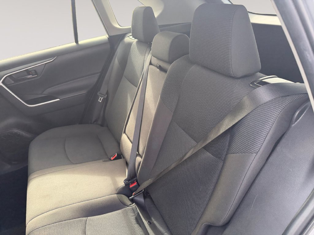 Used 2025 Toyota RAV4 LE AWD/4WD image 13