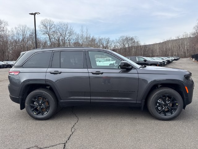 New 2026 Jeep Grand Cherokee Altitude AWD/4WD image 8