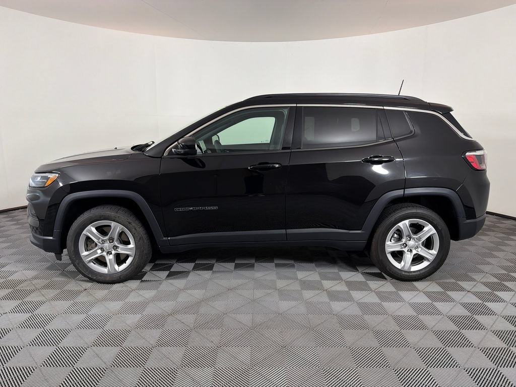 Used 2023 Jeep Compass Latitude AWD/4WD image 6
