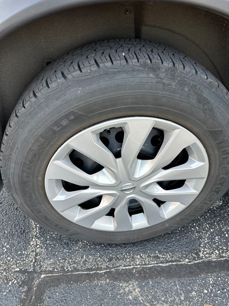 Used 2014 Nissan Rogue S AWD/4WD image 10