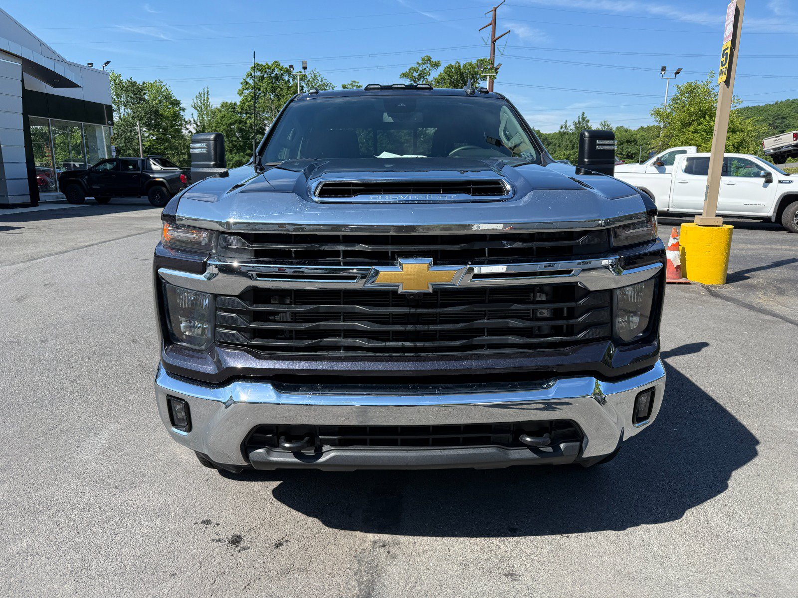 Used 2024 Chevrolet Silverado 2500 LT w/ All Star Edition AWD/4WD image 8
