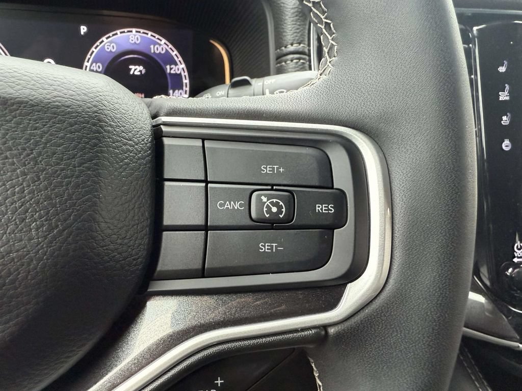 Used 2023 Jeep Wagoneer 4WD image 23