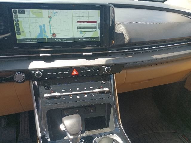 Used 2022 Kia Carnival EX FWD image 12