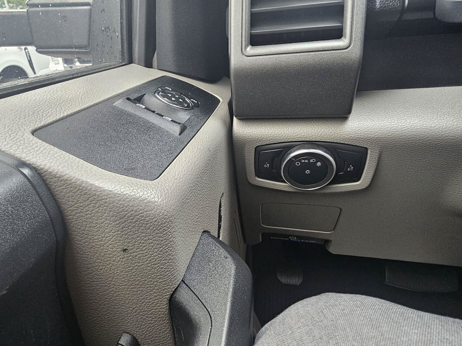 Used 2019 Ford F550 4x4 Regular Cab Super Duty image 43