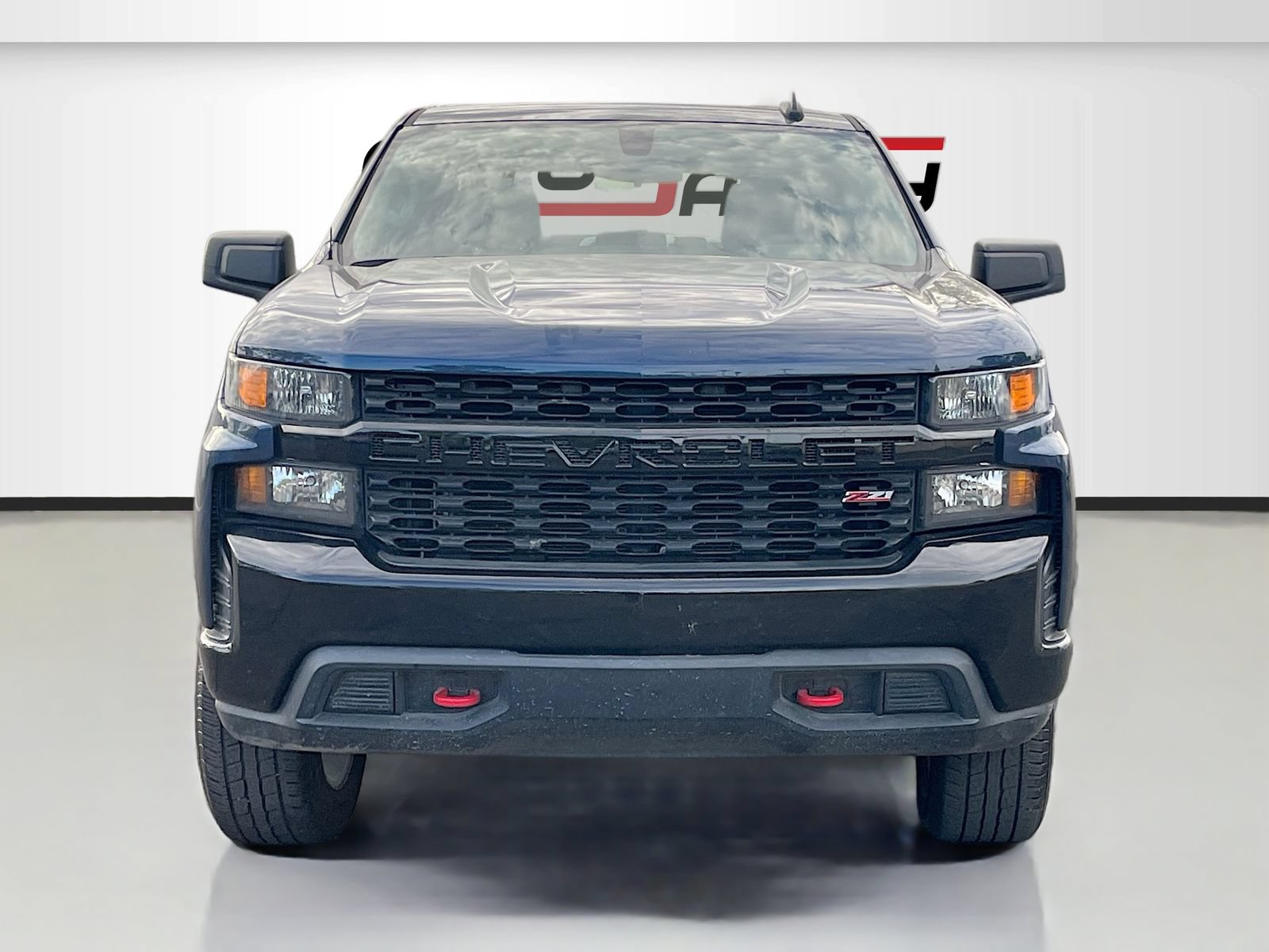 Used 2021 Chevrolet Silverado 1500 Custom Trail Boss AWD/4WD image 2