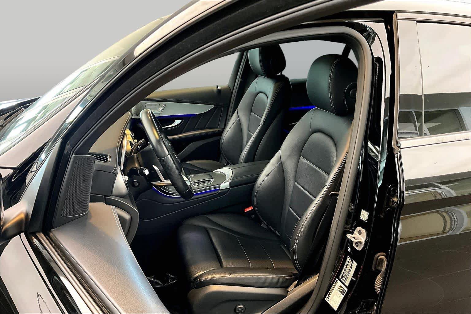 Used 2023 Mercedes-Benz GLC 300 4MATIC Coupe image 8