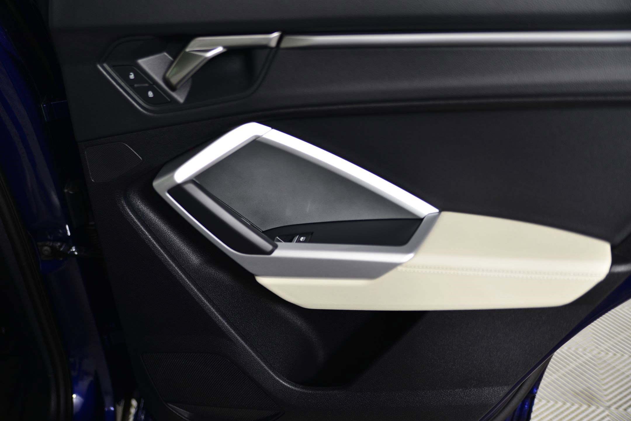 New 2025 Audi Q3 2.0T Premium w/ Convenience Package image 16