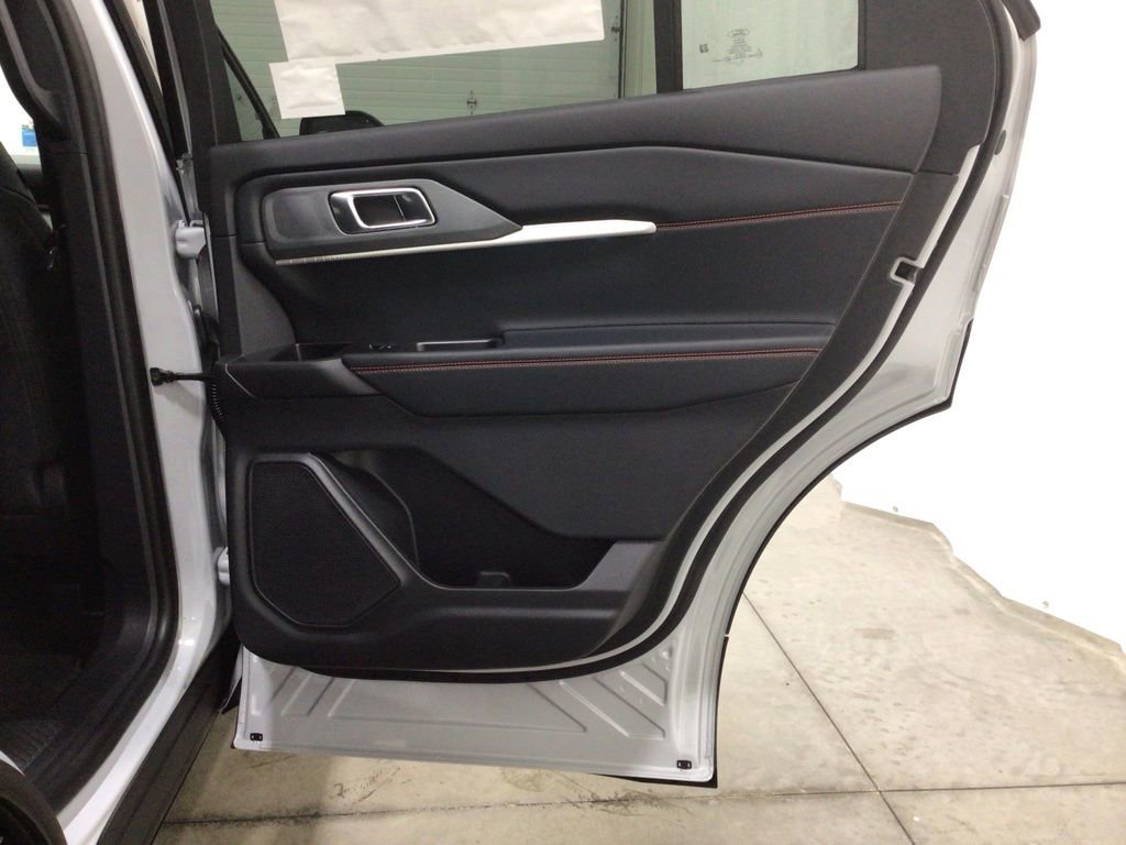 New 2026 Ford Explorer ST image 39