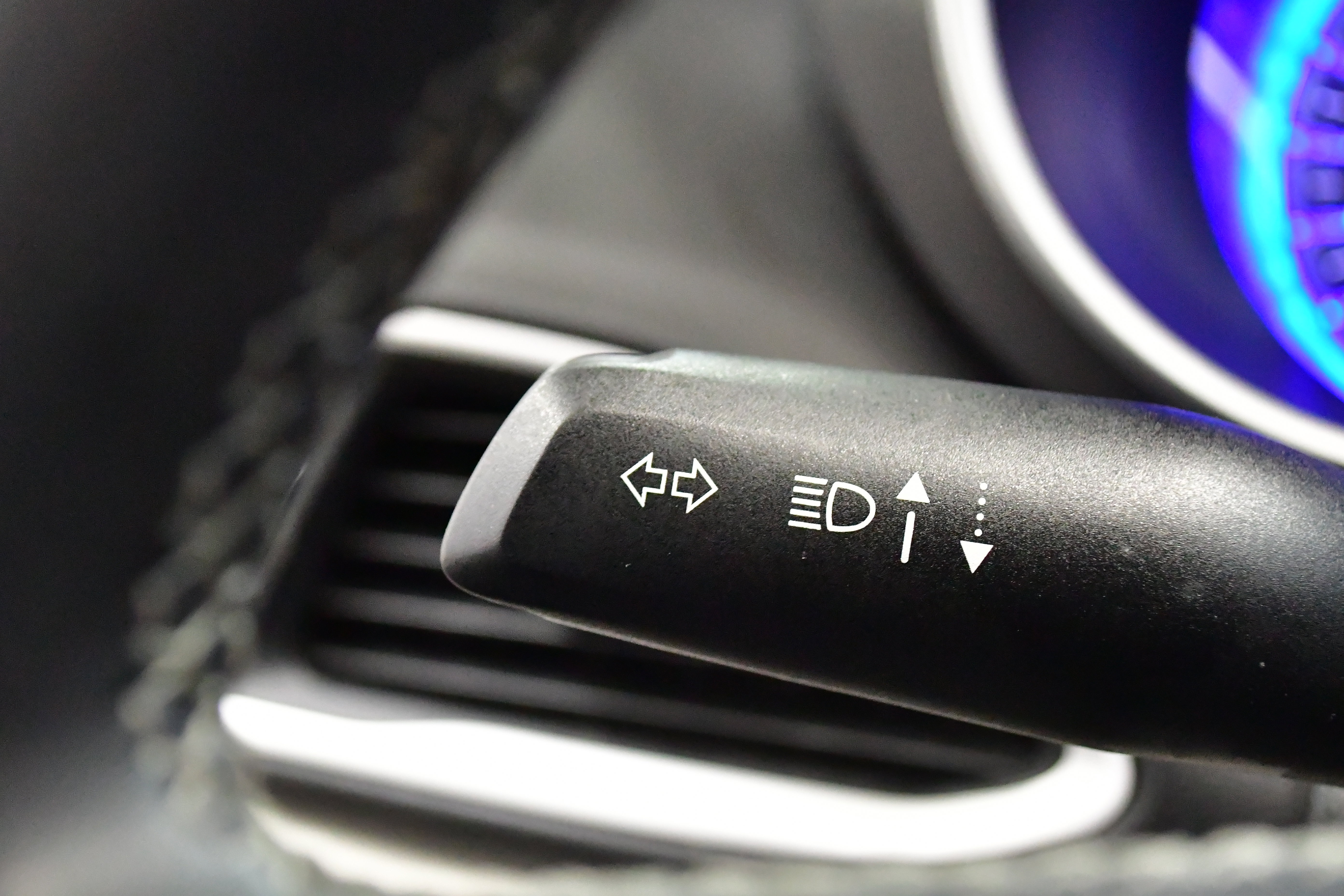 Used 2024 Chrysler Pacifica Touring-L image 47