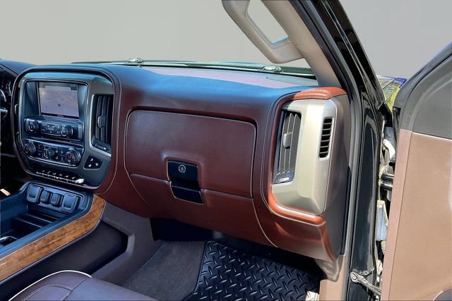 Used 2017 Chevrolet Silverado 1500 High Country AWD/4WD image 18