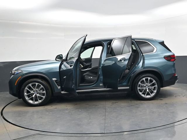 New 2026 BMW X5 sDrive40i w/ Premium Package image 35