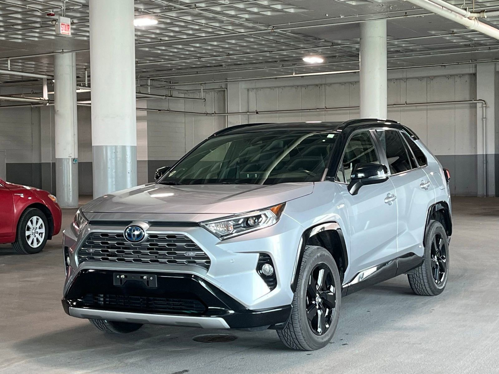 Used 2020 Toyota RAV4 XSE AWD/4WD image 4