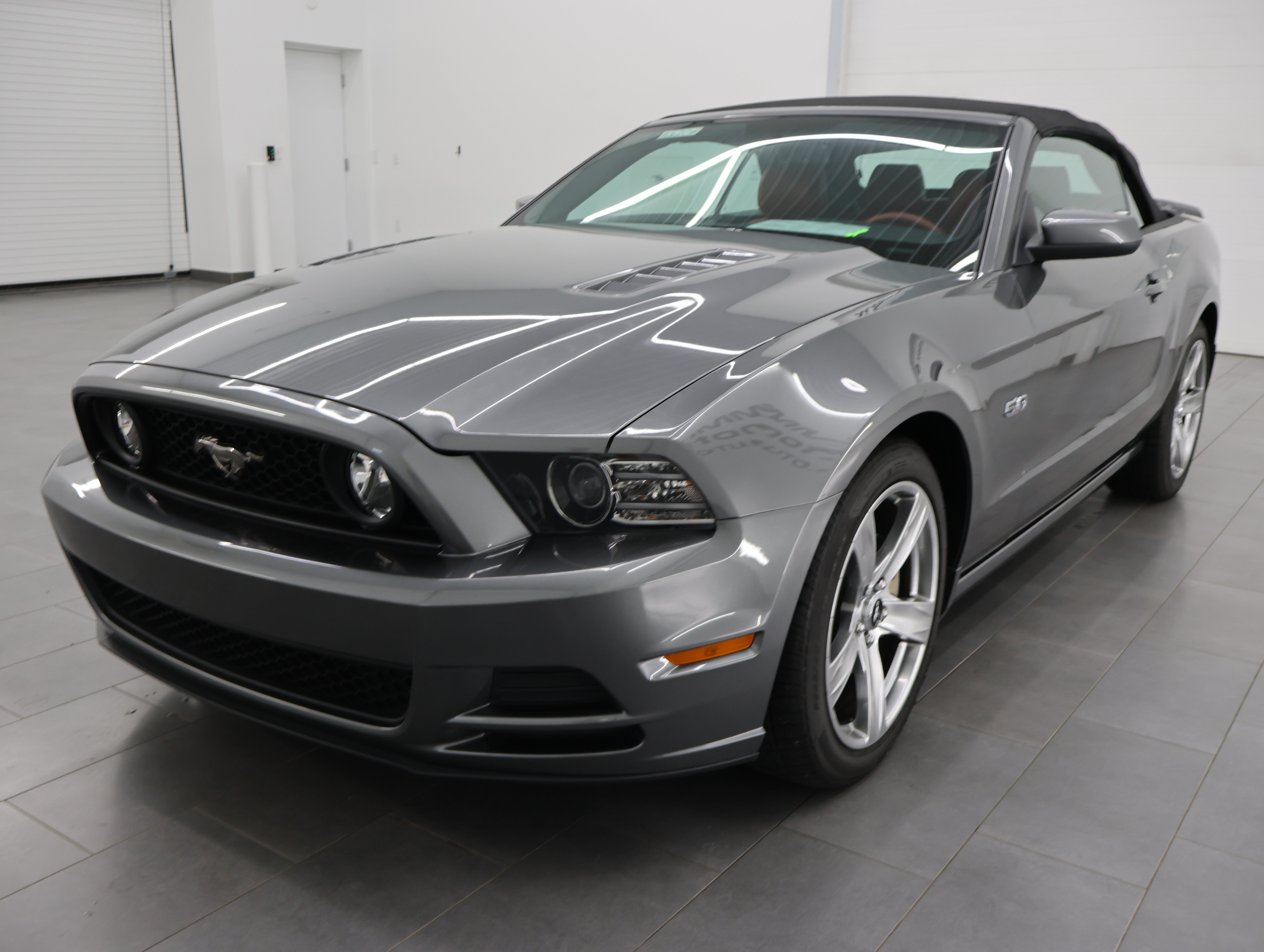 Used 2014 Ford Mustang GT Premium RWD image 7