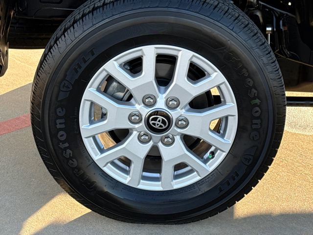 Used 2025 Toyota Tacoma SR5 image 10