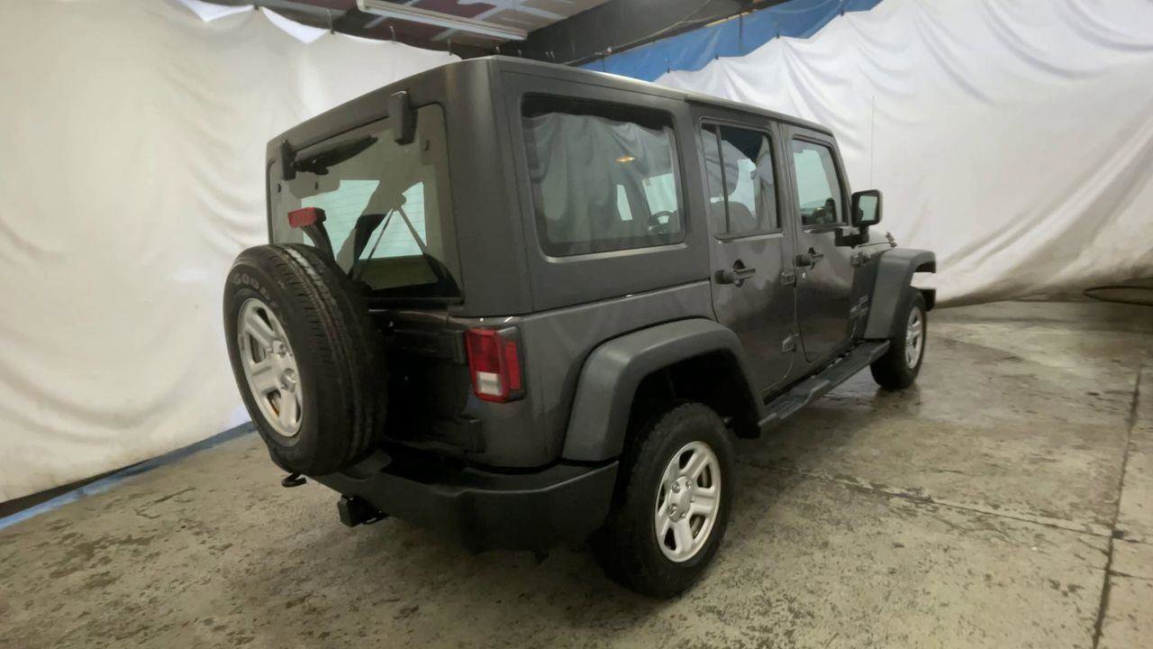 Used 2014 Jeep Wrangler Unlimited Sport w/ Connectivity Group image 8