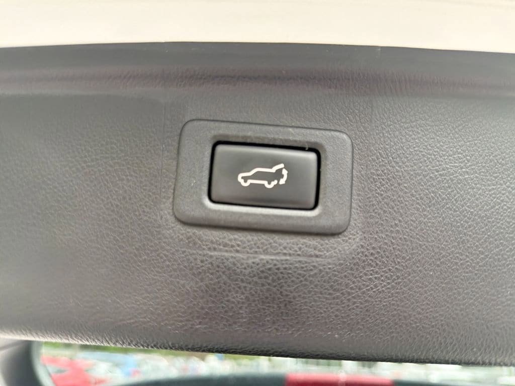 Used 2019 Subaru Outback 3.6R Limited w/ Popular Package #2 AWD/4WD image 31