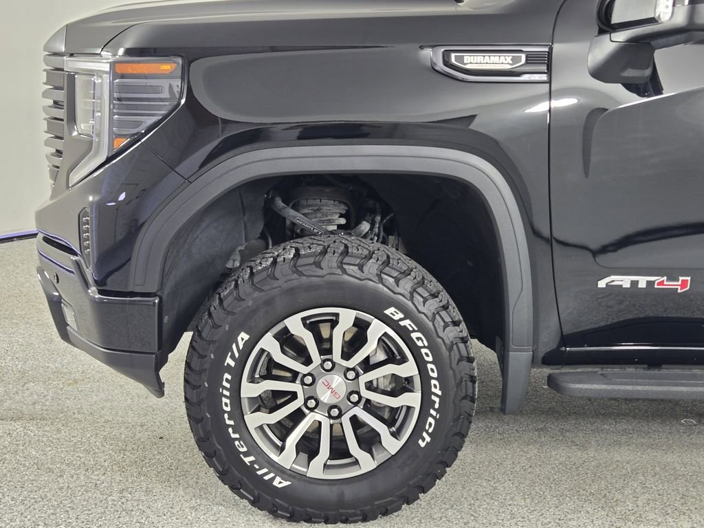 Used 2022 GMC Sierra 1500 AT4 w/ AT4 Premium Package AWD/4WD image 8