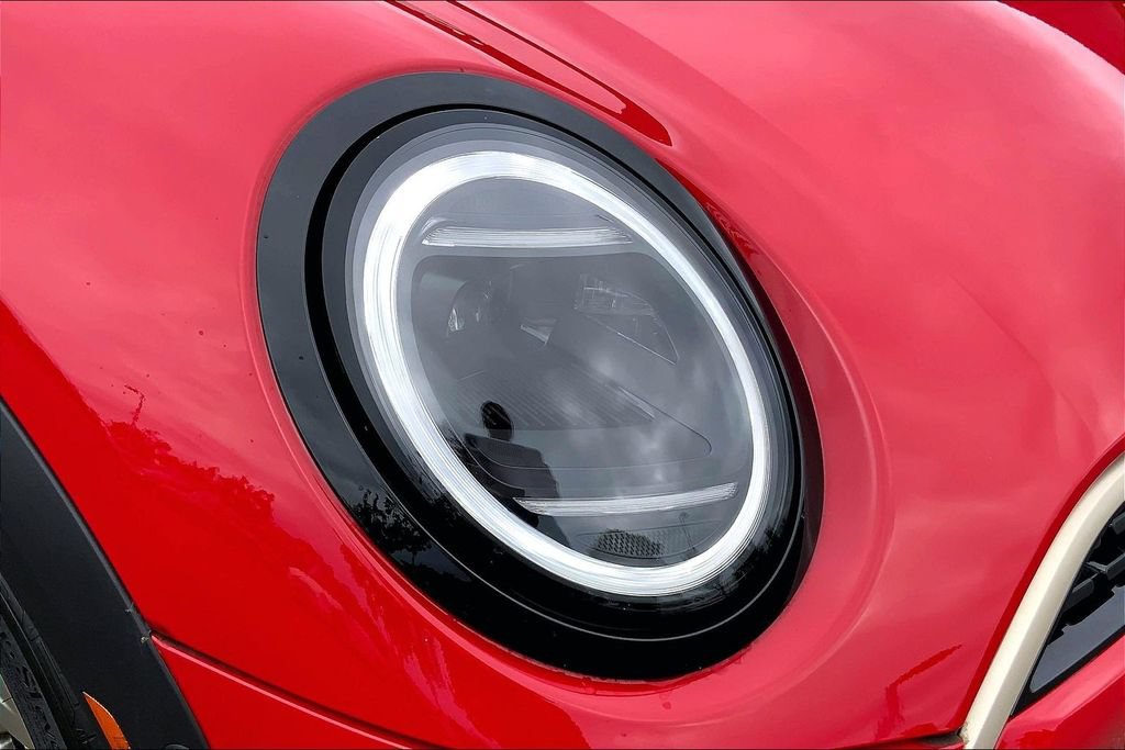Certified 2025 MINI Cooper S FWD image 30