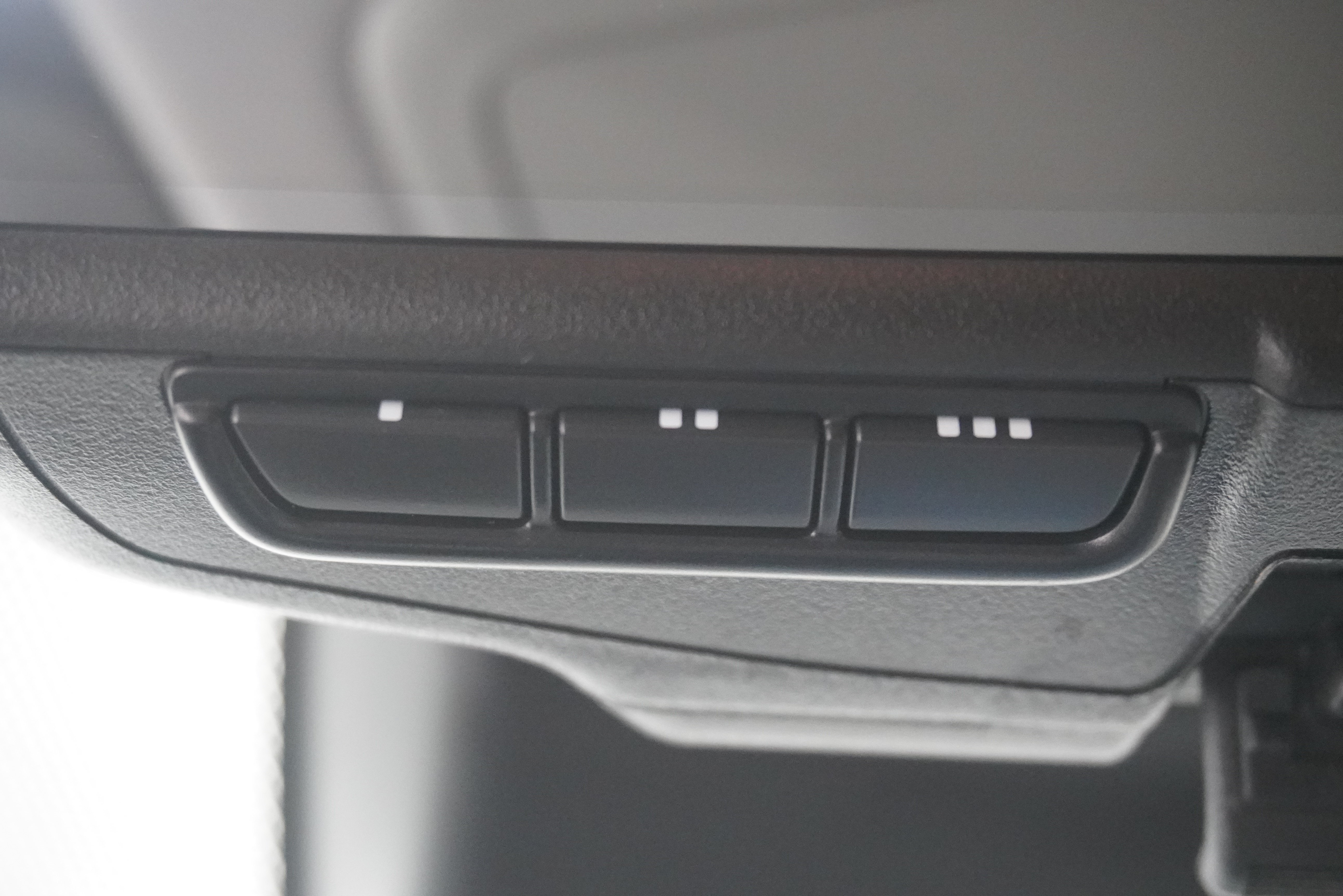 Used 2019 Toyota RAV4 Limited w/ Advanced Technology Package AWD/4WD image 25