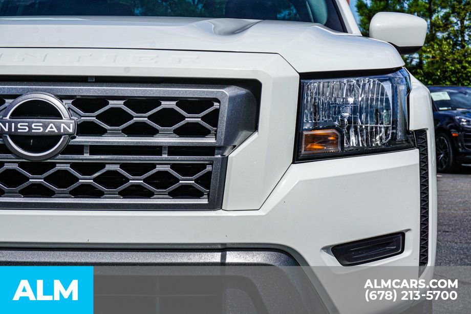 Used 2023 Nissan Frontier SV image 12
