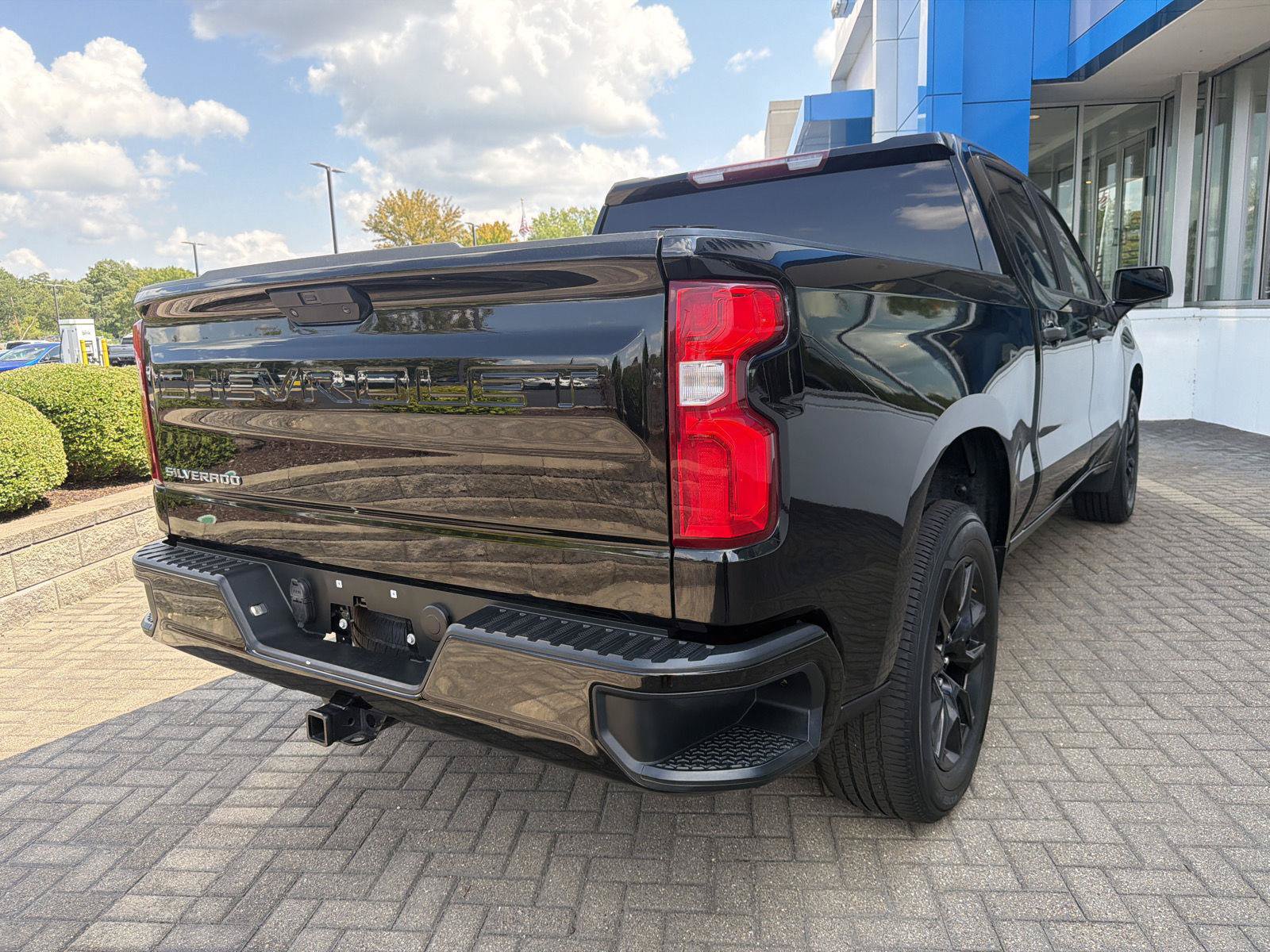 Used 2020 Chevrolet Silverado 1500 Custom w/ Custom Value Package RWD image 5