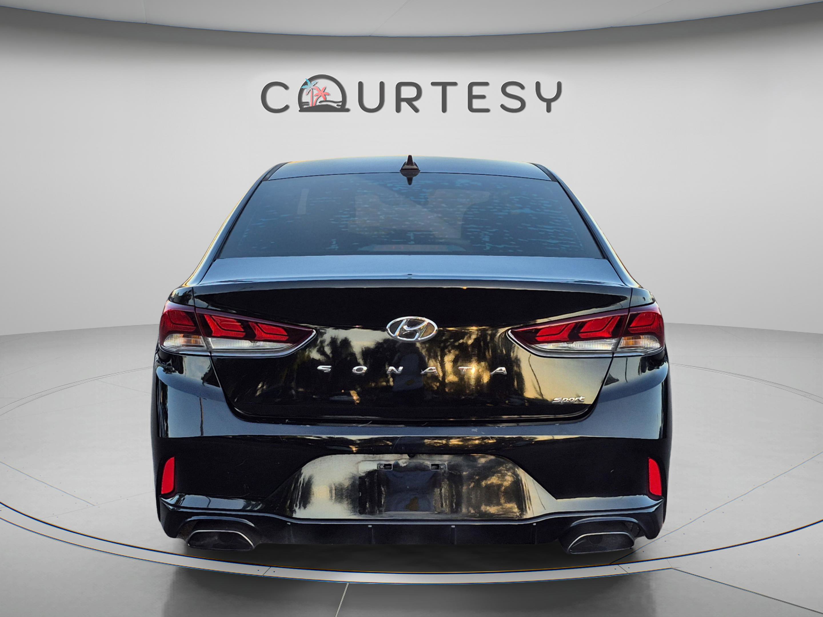 Used 2019 Hyundai Sonata Sport w/ Tech Package 03 FWD image 4