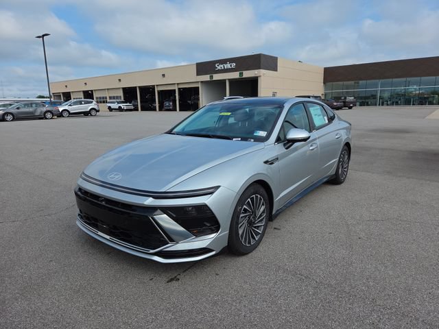 New 2026 Hyundai Sonata Limited FWD image 2