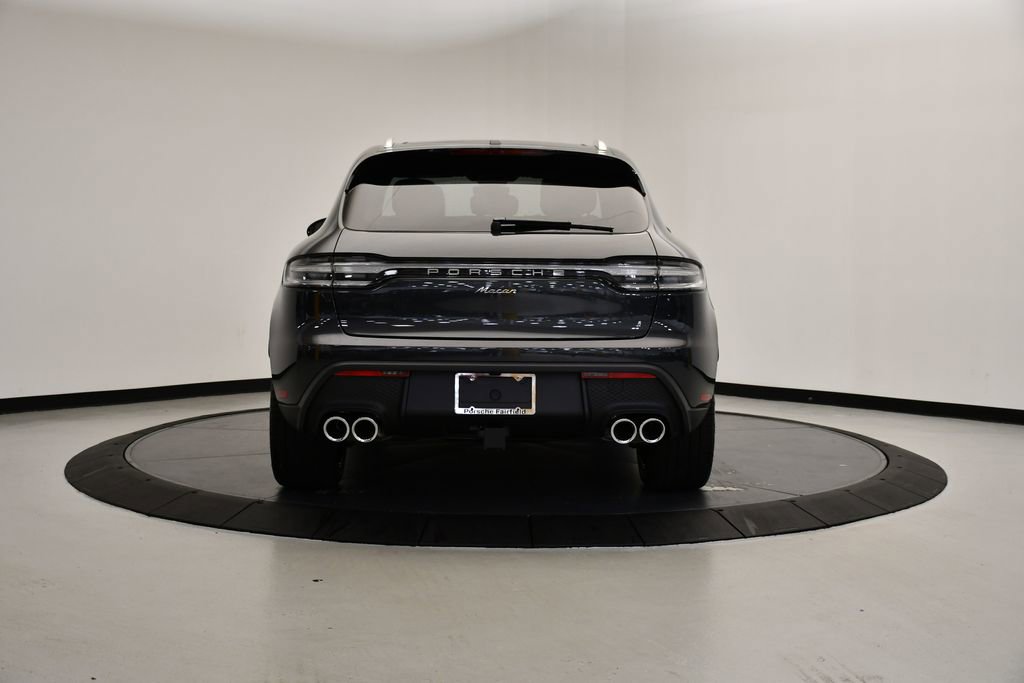 Certified 2025 Porsche Macan image 6