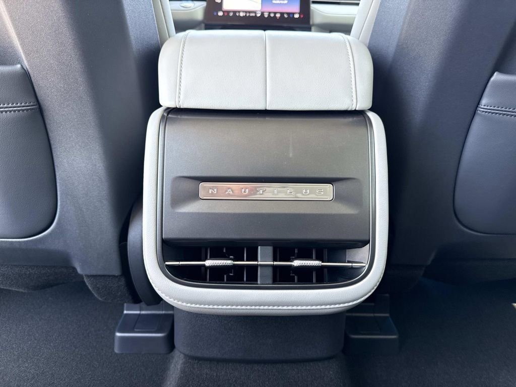 New 2026 Lincoln Nautilus Premier AWD/4WD image 16
