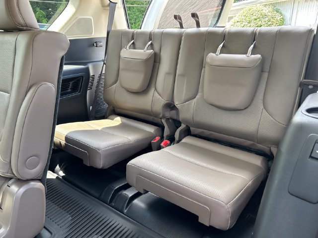 Used 2022 Lexus GX 460 Luxury w/ Sport Design Package AWD/4WD image 28