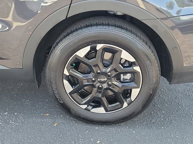 Used 2025 Kia Sorento S FWD image 32