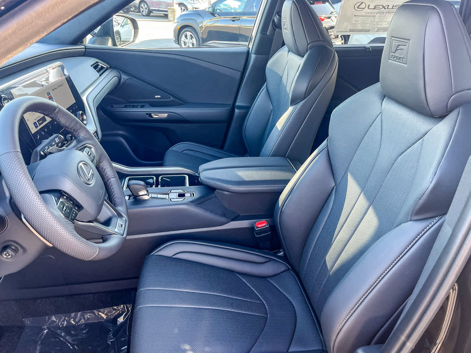 New 2026 Lexus TX 500h AWD image 18