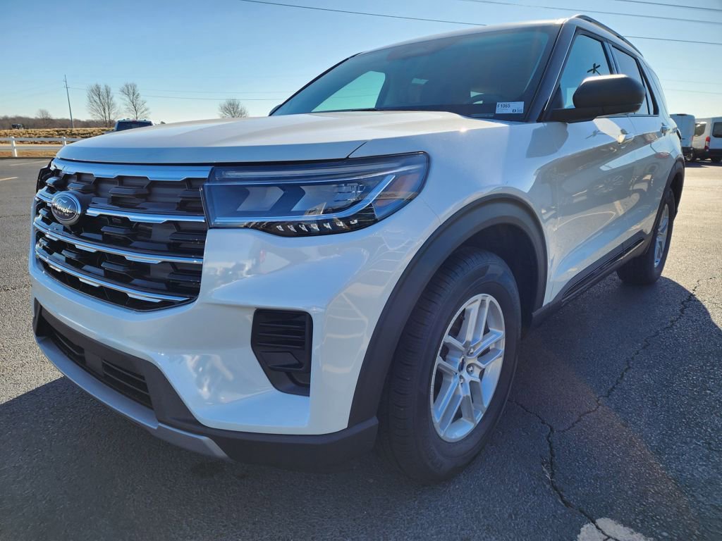New 2026 Ford Explorer Active image 24