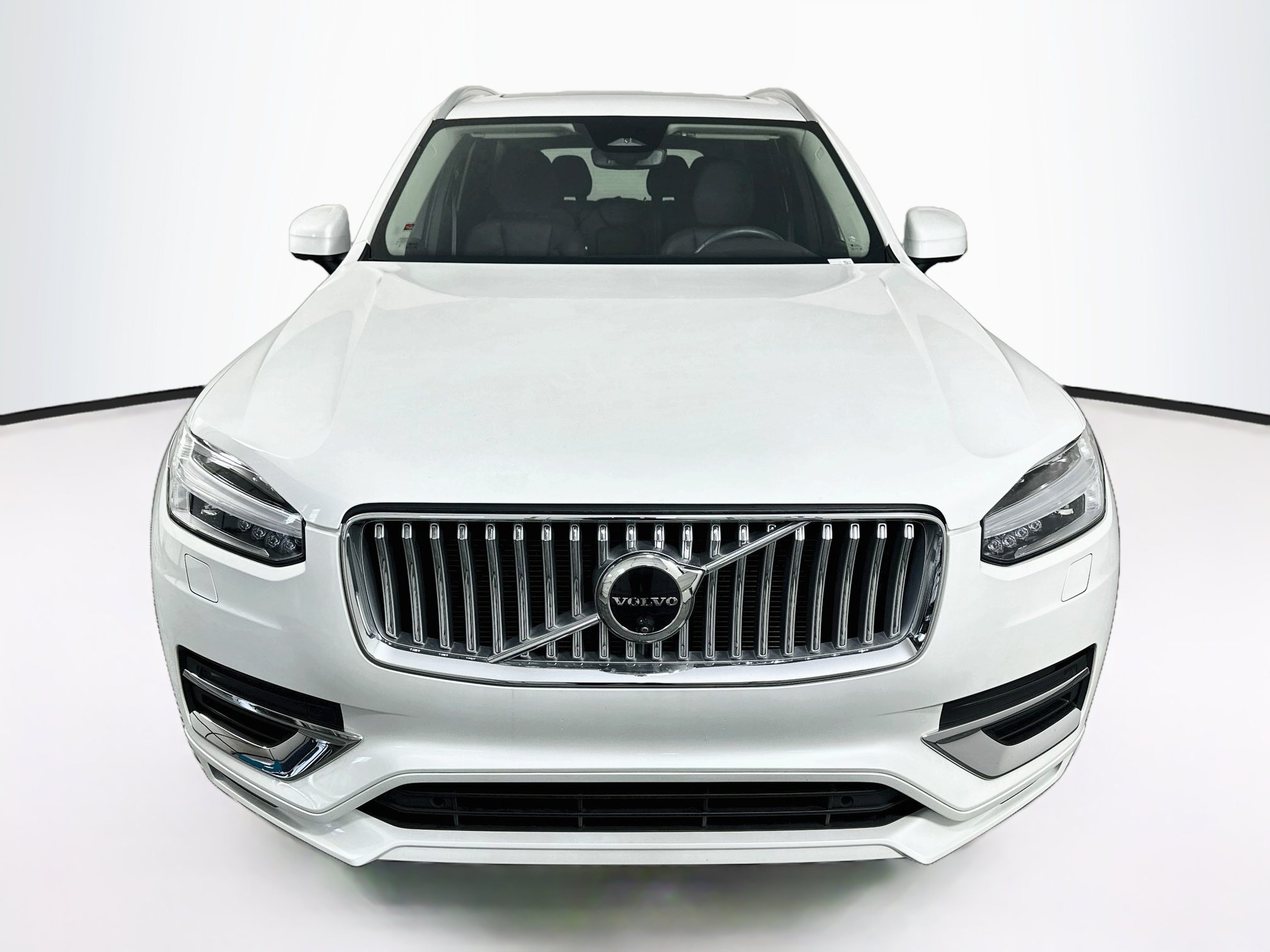 Used 2024 Volvo XC90 B6 Plus w/ Protection Package AWD/4WD image 2
