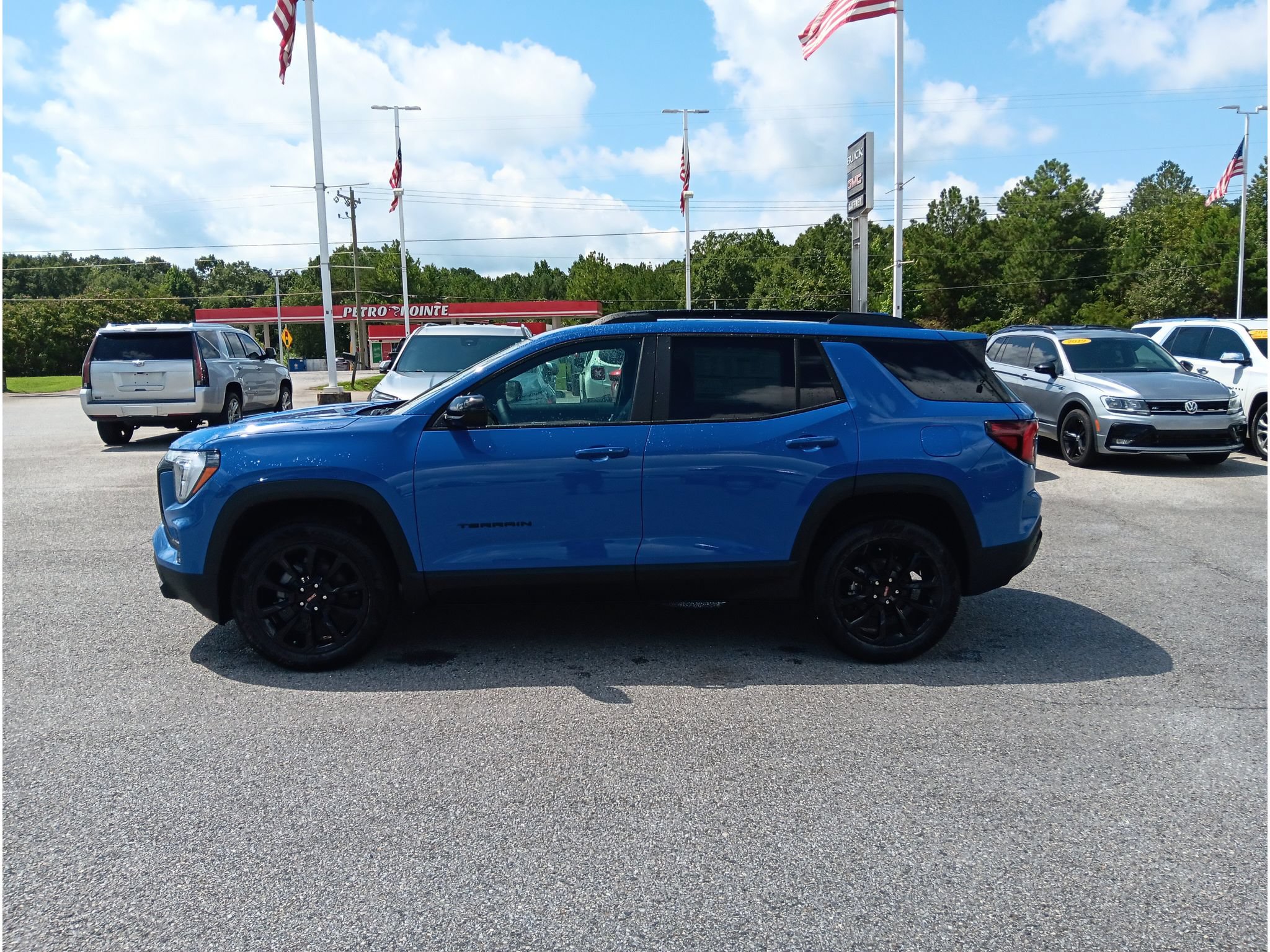 New 2027 GMC Terrain Elevation w/ Elevation Premium Package FWD image 3