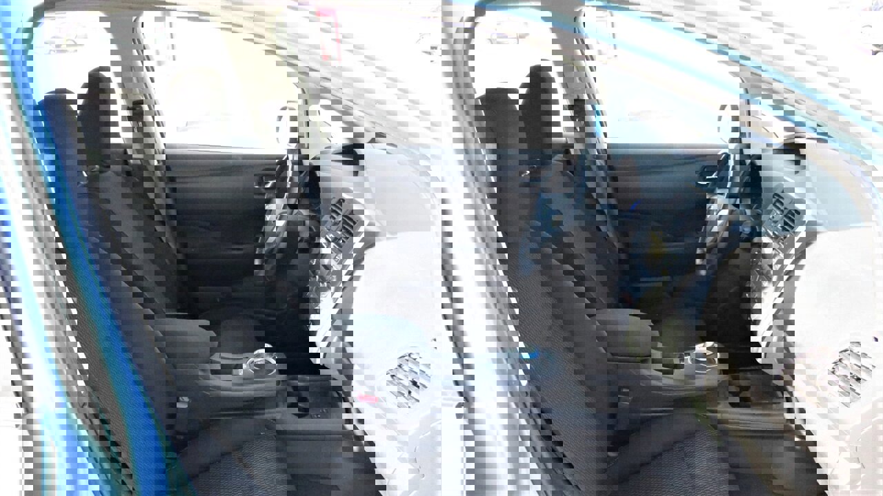 Used 2014 Nissan Leaf S w/ Charge Package image 16