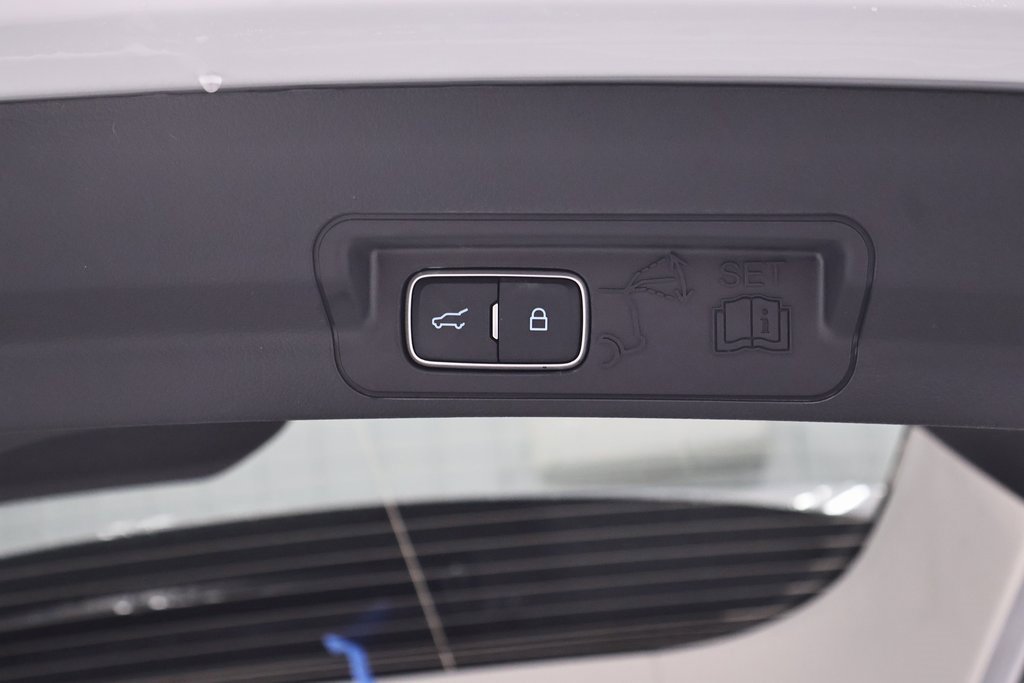 New 2026 Ford Explorer Active image 30