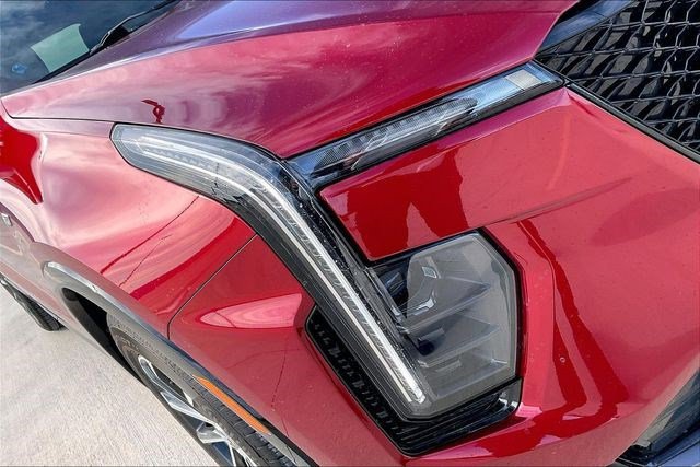 Used 2025 Cadillac XT4 Sport image 34