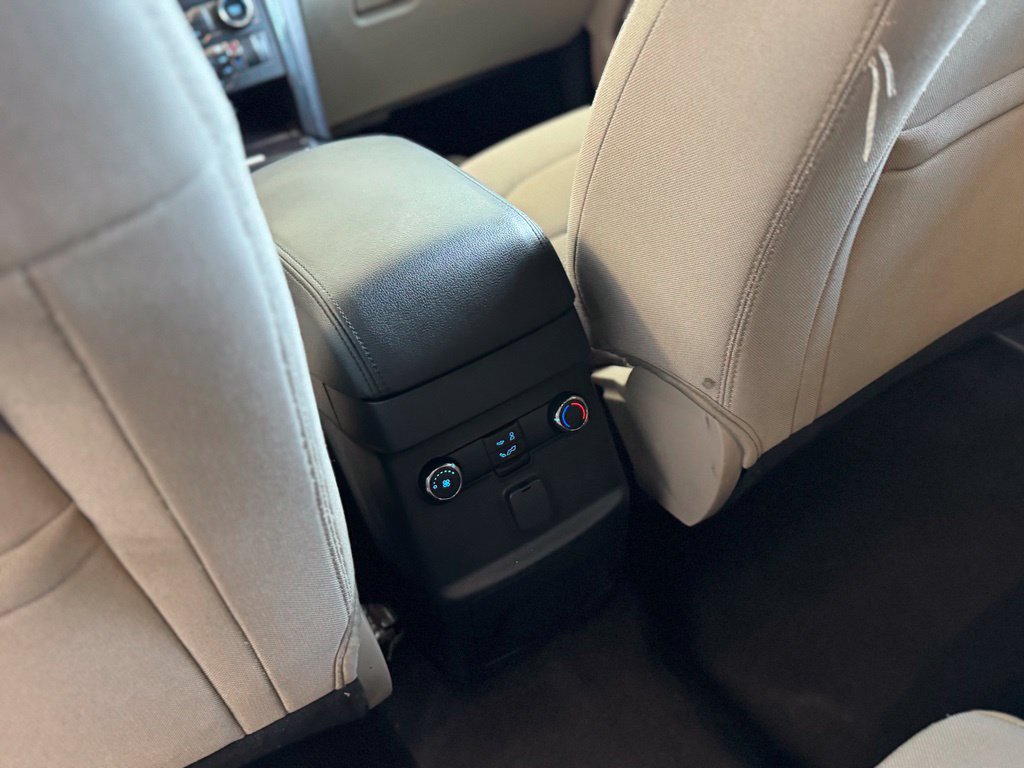 Used 2019 Ford Explorer XLT w/ Equipment Group 201A FWD image 13