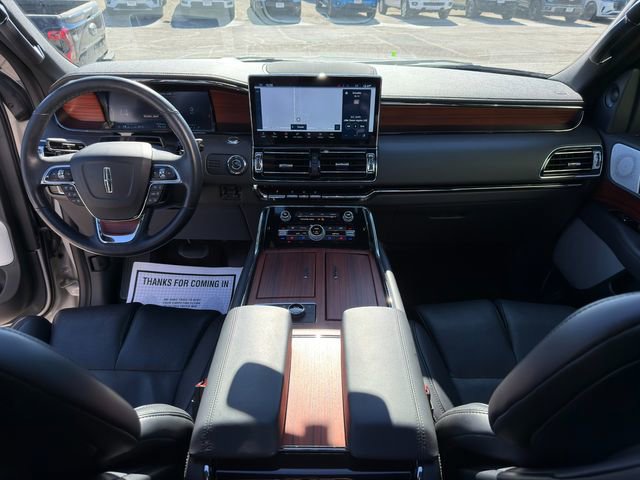 Used 2024 Lincoln Navigator Reserve AWD/4WD image 17