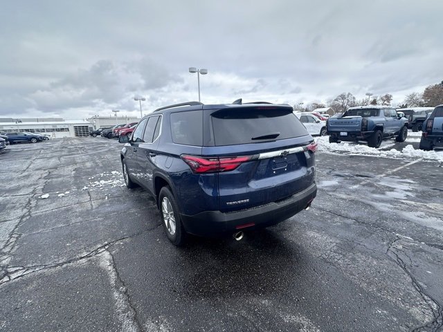 Used 2023 Chevrolet Traverse LT image 3