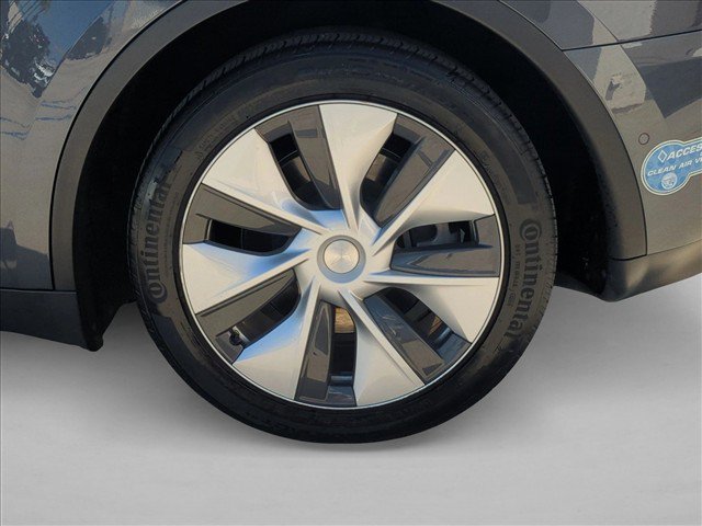 Used 2021 Tesla Model Y Long Range AWD/4WD image 24