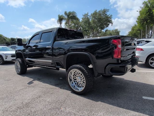 Used 2024 Chevrolet Silverado 2500 High Country w/ High Country Premium Package AWD/4WD image 5