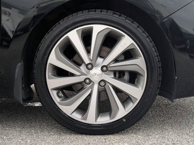 Used 2019 Hyundai Accent Limited image 12