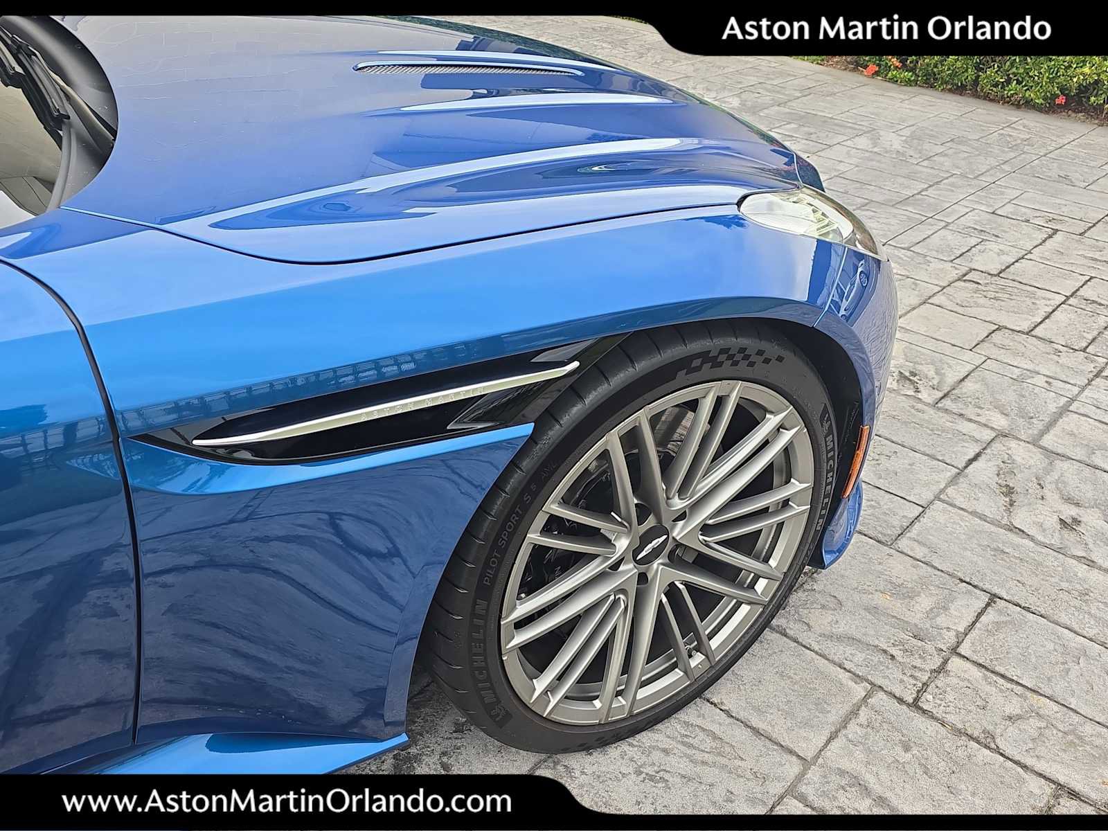 Used 2024 Aston Martin DB12 image 9