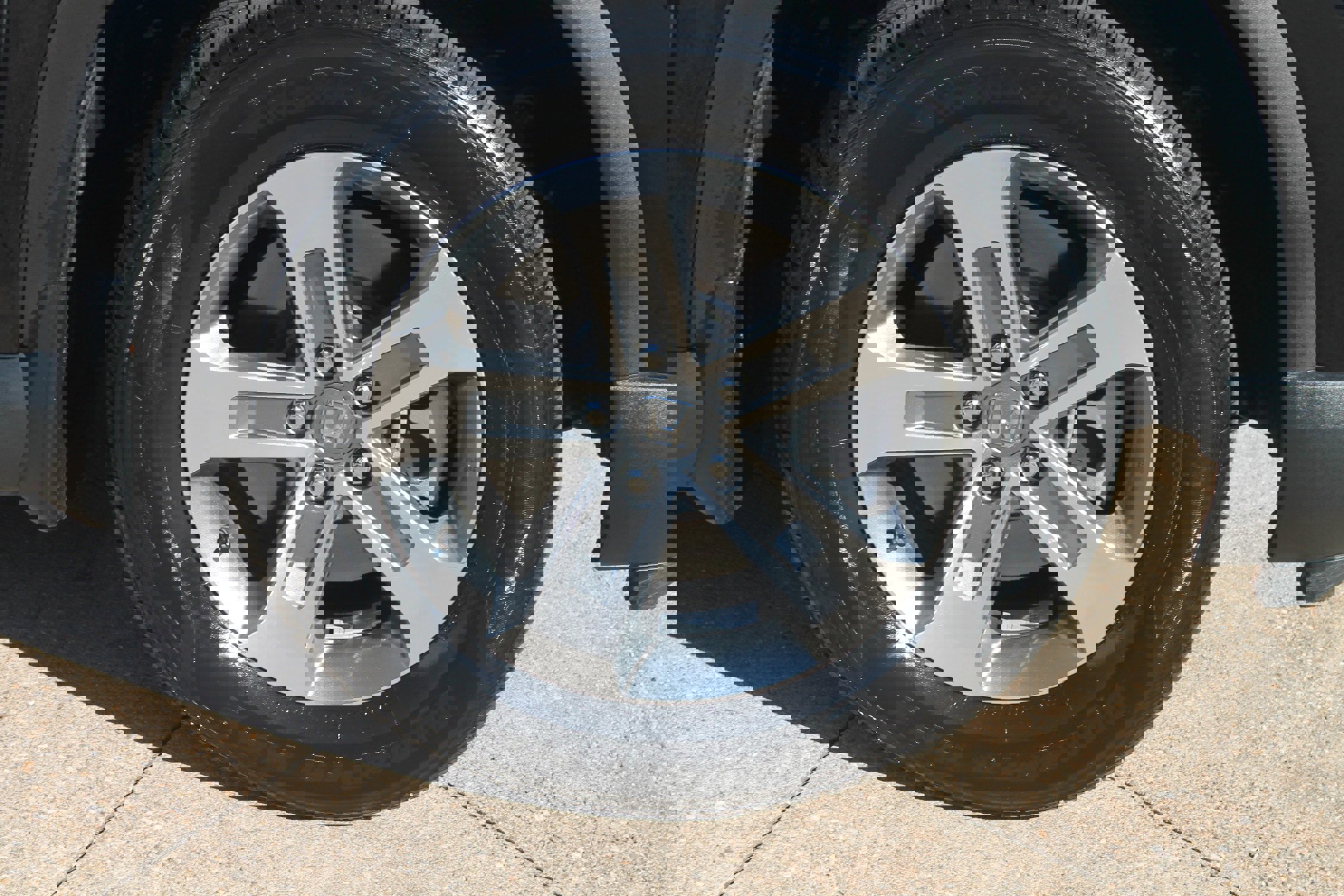 Used 2024 Honda Pilot EX-L image 3